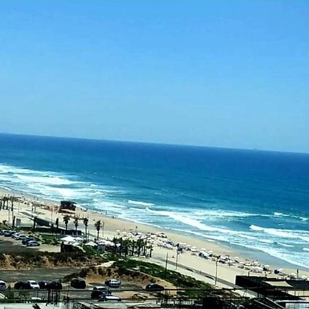 מלון דירות על הים בת ים 39 Esterno foto