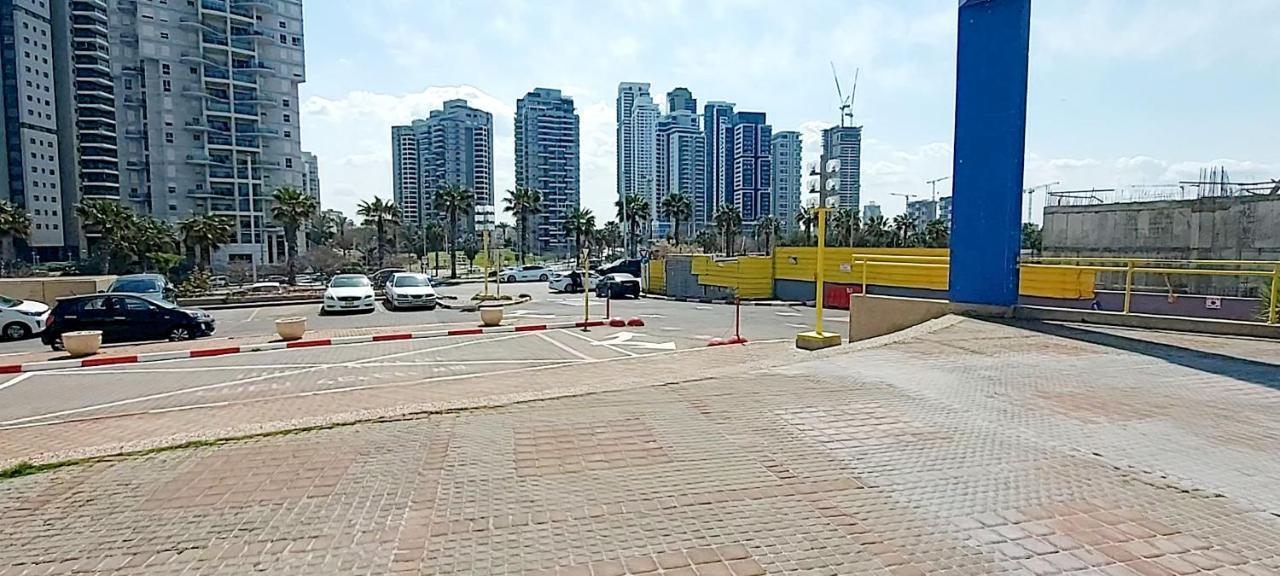 מלון דירות על הים בת ים 39 Esterno foto
