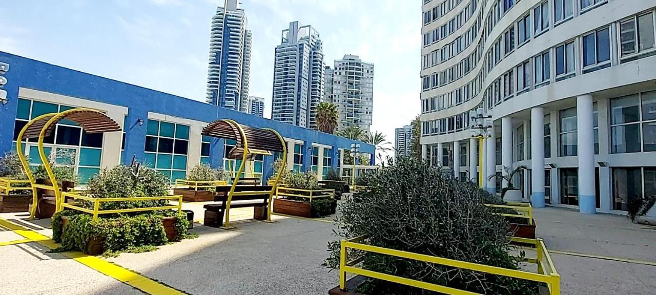 מלון דירות על הים בת ים 39 Esterno foto