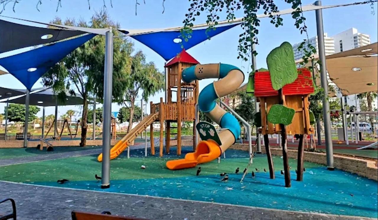 מלון דירות על הים בת ים 39 Esterno foto